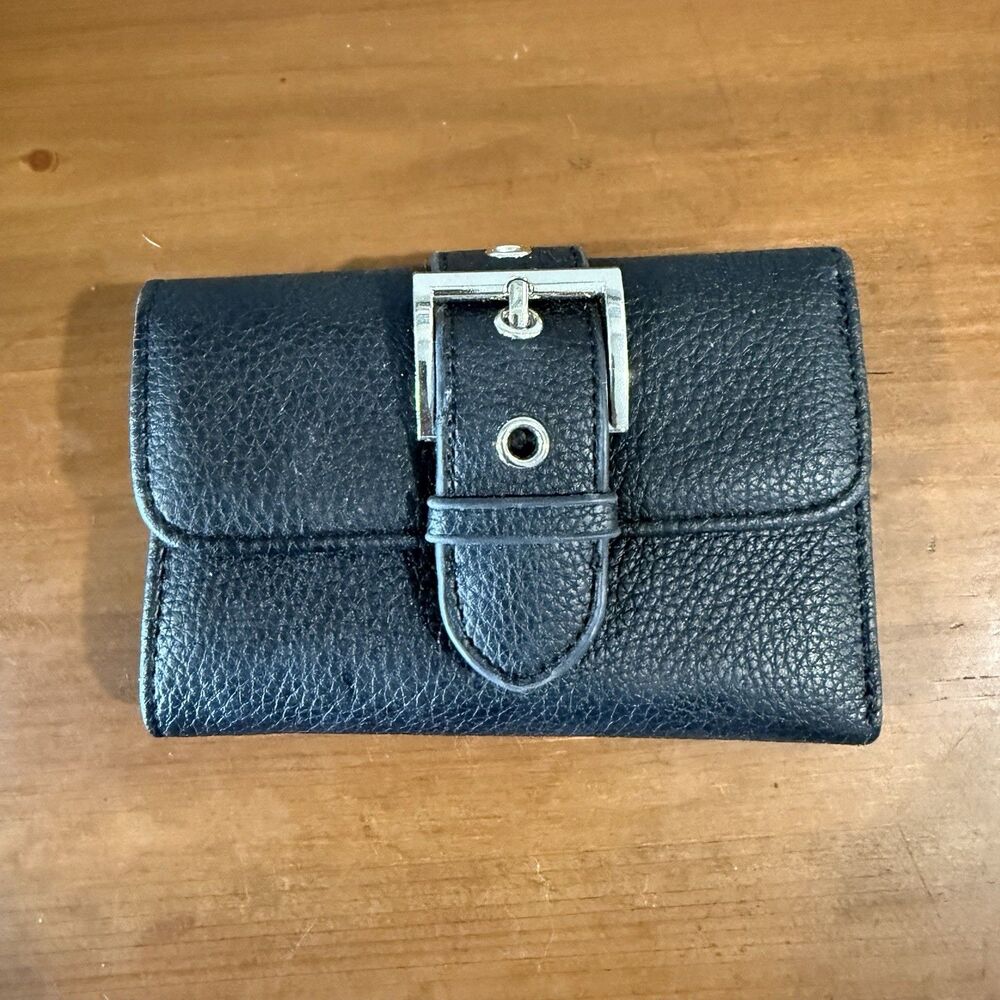 Steve Madden Bellison Black Pebbled Leather Buckle Flap Compact Wallet Trifold